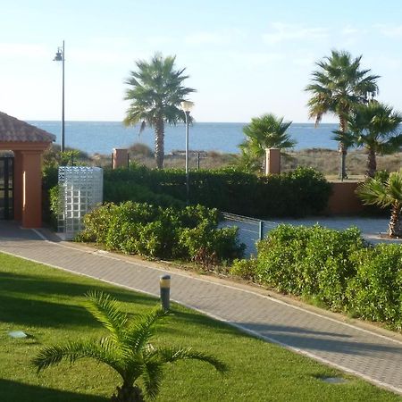 Urbanizacion Las Arenas Isla Canela Exterior foto